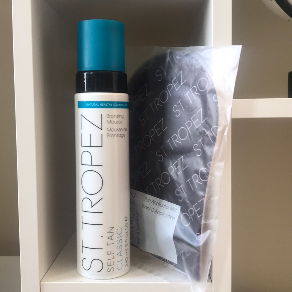St. Tropez Bronzing Mousse with applicator mitt